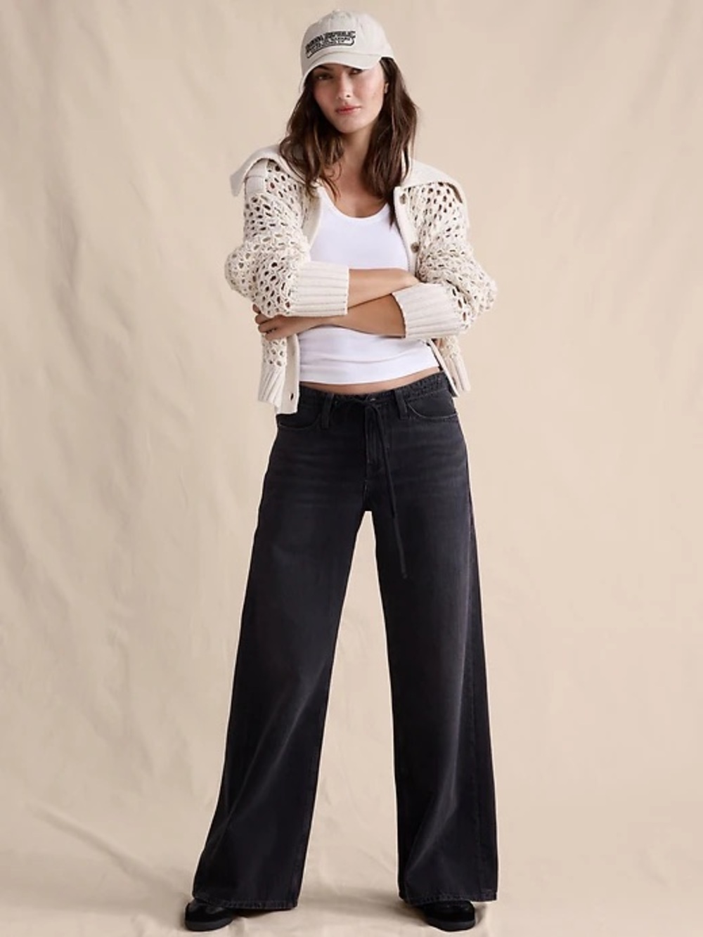 Banana Republic Mid-Rise Wide-Leg Drawstring Jean in Washed Black 713492